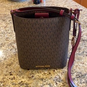Michael Kors bucket bag
